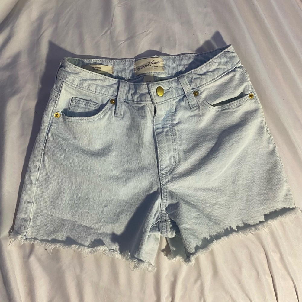 Super cute, brand new shorts! Size 2, they were just to big for me!